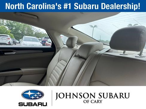 Used 2019 Ford Fusion SE FWD image 18