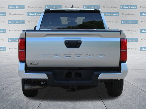 Used 2025 Toyota Tacoma SR5 AWD/4WD image 7