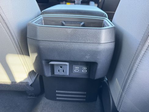 New 2025 Toyota Tacoma TRD Off-Road image 7