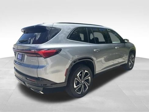 Used 2025 Buick Enclave Sport Touring FWD image 7