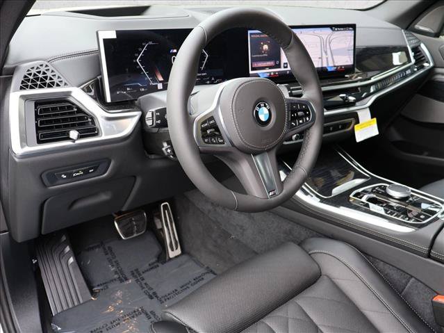 Used 2026 BMW X5 xDrive40i w/ M Sport Package AWD/4WD image 3