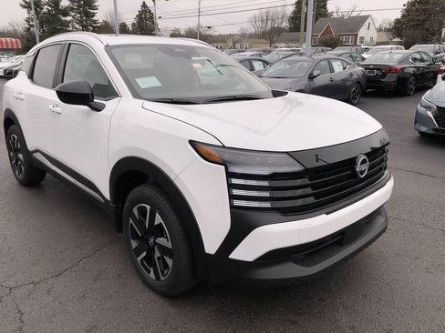 New 2026 Nissan Kicks SV w/ SV Premium Package image 15