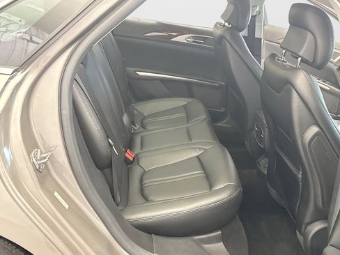 Used 2016 Lincoln MKZ FWD image 17