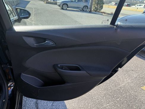 Used 2016 Chevrolet Cruze LT w/ Convenience Package image 18