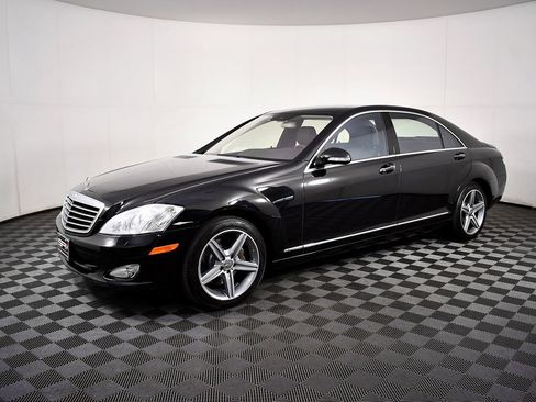 Used 2007 Mercedes-Benz S 550 Sedan image 2