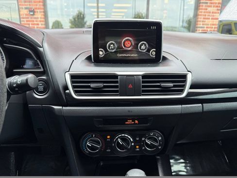 Used 2016 MAZDA MAZDA3 i Sport w/ Preferred Equipment Package FWD image 14