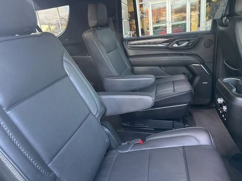 Used 2024 GMC Yukon XL Denali w/ Denali Reserve Package image 32