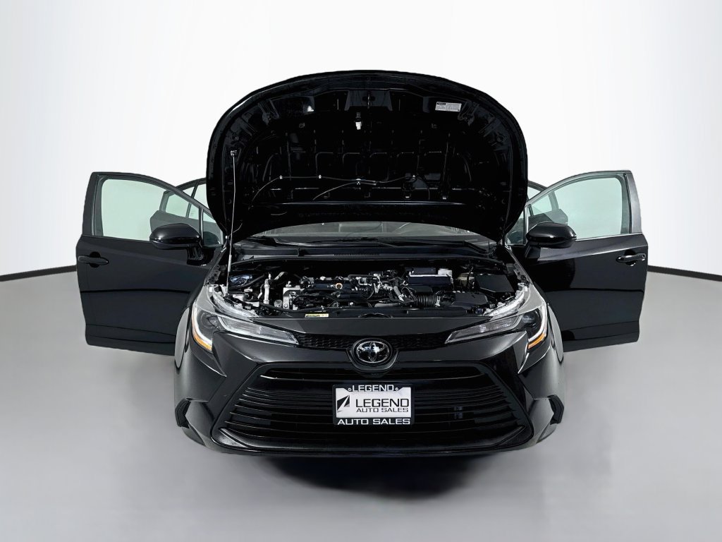Used 2025 Toyota Corolla LE FWD image 17