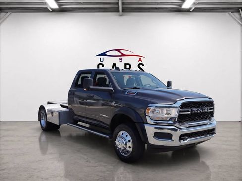 Used 2022 RAM 5500 Tradesman w/ Chrome Appearance Group RWD image 8
