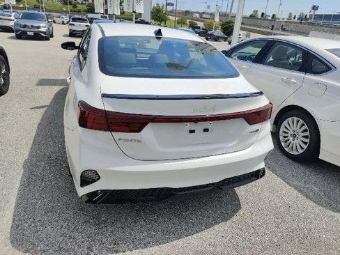 Used 2023 Kia Forte GT-Line w/ GT-Line Technology Package FWD image 8