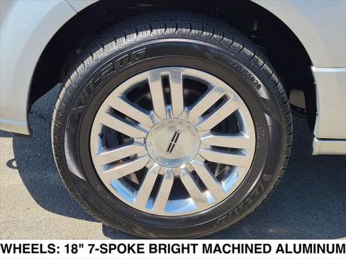 Used 2014 Lincoln Navigator 4WD image 9
