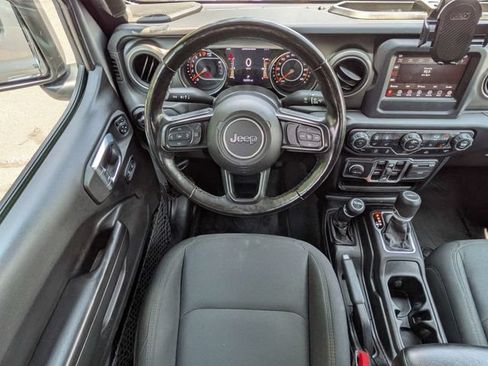 Used 2021 Jeep Gladiator Sport AWD/4WD image 17