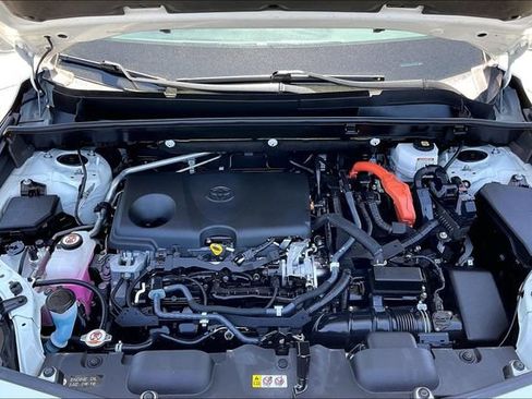 Used 2021 Toyota Venza Limited w/ Carpet Mat Package (TMS) AWD/4WD image 9