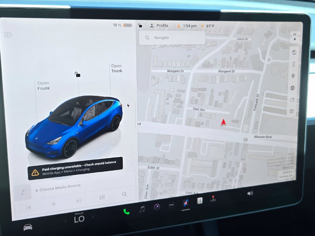 Used 2023 Tesla Model Y Performance AWD/4WD image 19