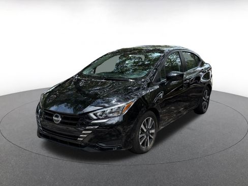 Used 2025 Nissan Versa SV FWD image 4