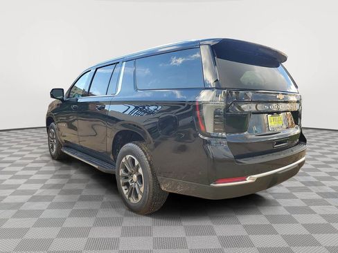 New 2026 Chevrolet Suburban LT w/ Comfort Package image 4