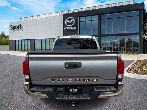 Used 2020 Toyota Tacoma SR5 RWD image 4