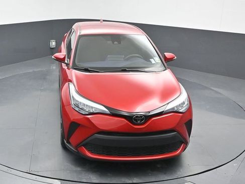 Used 2022 Toyota C-HR XLE image 10