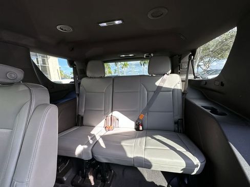 Certified 2023 GMC Yukon SLT w/ SLT Luxury Package image 32