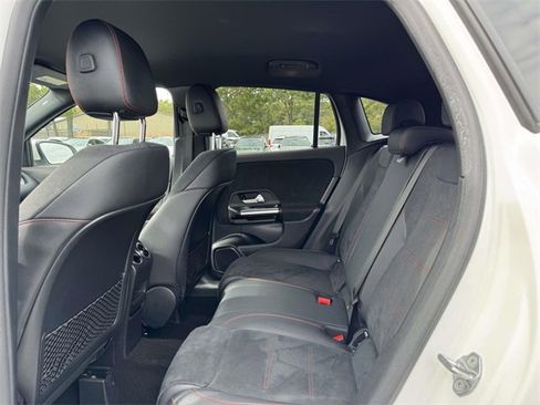 Certified 2022 Mercedes-Benz GLA 250 4MATIC image 32