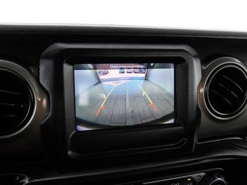 Used 2018 Jeep Wrangler Unlimited Sport S image 20