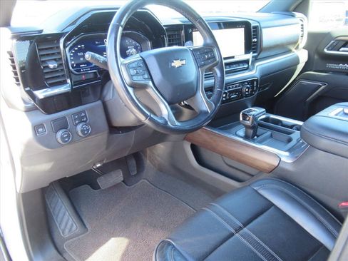 Used 2022 Chevrolet Silverado 1500 High Country image 17
