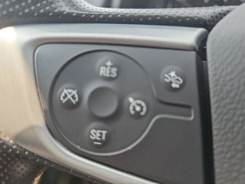 Used 2023 GMC Terrain SLE w/ Driver Convenience Package FWD image 16