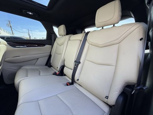 Used 2018 Cadillac XT5 Luxury image 7