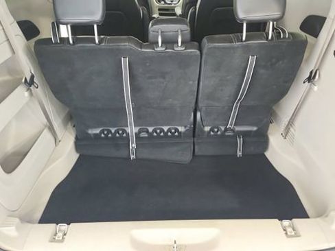 Used 2024 Chrysler Pacifica Touring-L FWD image 20