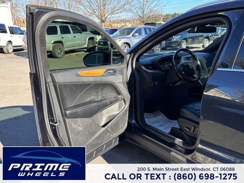 Used 2015 Lincoln MKC AWD w/ Equipment Group 102A Reserve image 9