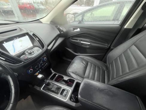 Used 2018 Ford Escape Titanium AWD/4WD image 18