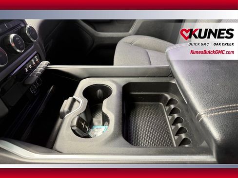 Used 2020 RAM 1500 Big Horn AWD/4WD image 14