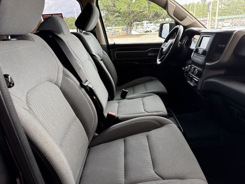 Used 2019 RAM 1500 Big Horn RWD image 32