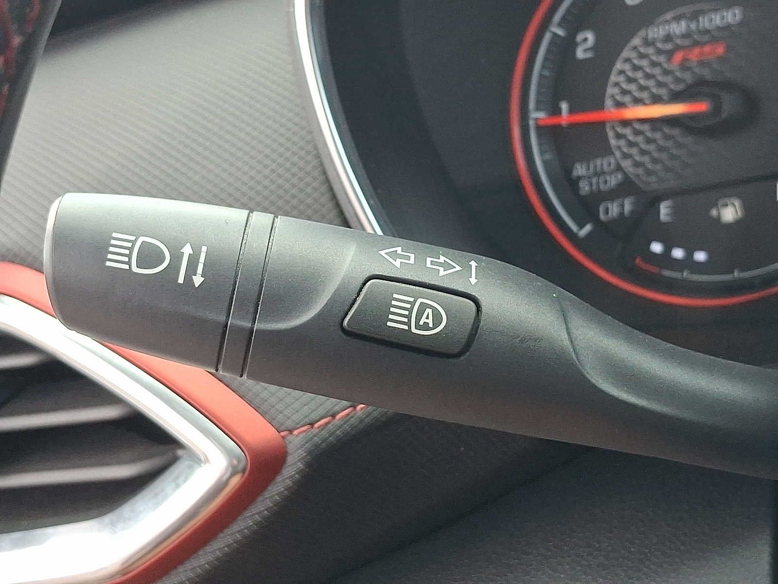 Used 2022 Chevrolet TrailBlazer RS w/ Technology Package FWD image 26