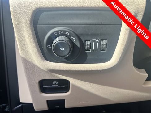 Used 2023 Jeep Grand Cherokee L Limited image 52