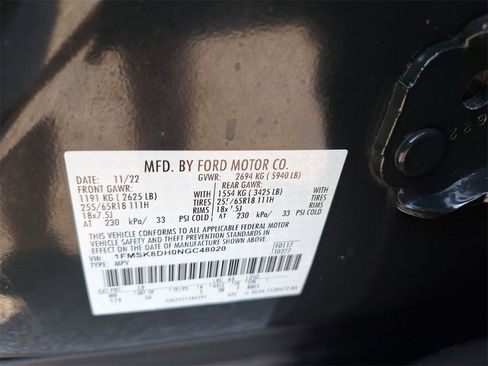 Used 2022 Ford Explorer XLT w/ Equipment Group 202A image 33