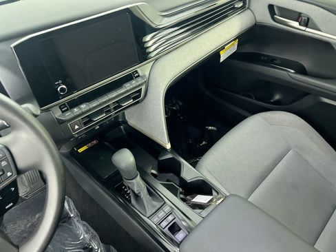 Used 2025 Toyota Camry LE FWD image 23