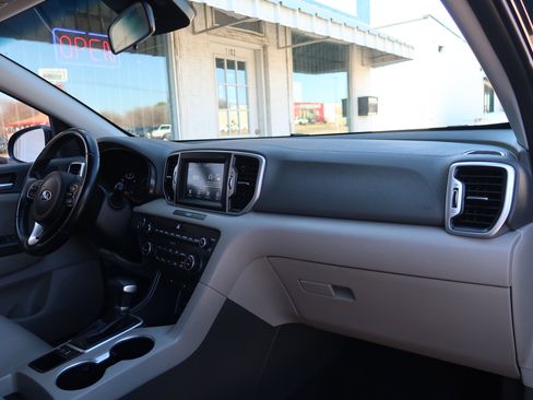 Used 2017 Kia Sportage EX image 27