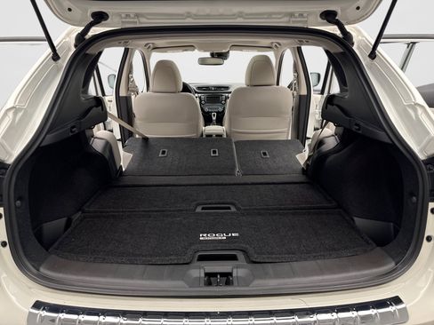Used 2022 Nissan Rogue Sport SL w/ Premium Package FWD image 19