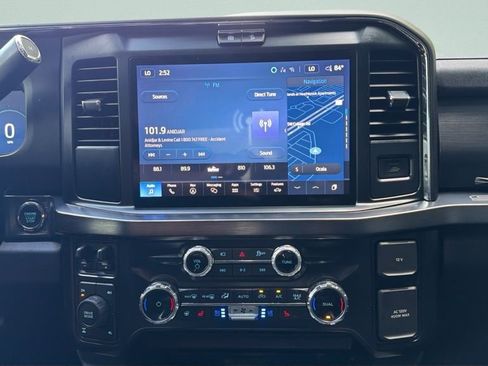 Used 2025 Ford F250 Lariat w/ Black Appearance Package image 13