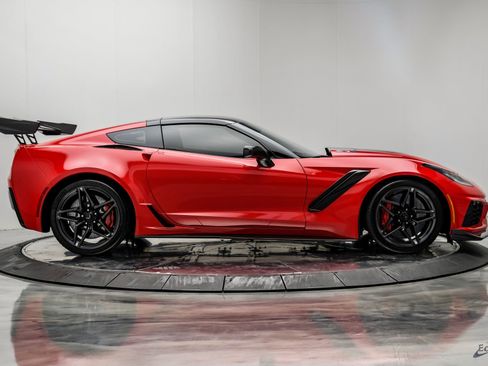 Used 2019 Chevrolet Corvette ZR1 RWD image 27