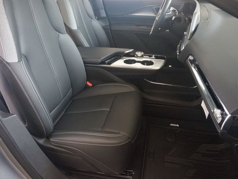 Used 2024 Cadillac Lyriq Tech image 21