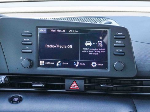 Used 2025 Hyundai Elantra Sport FWD image 13