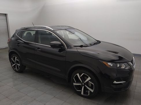 Used 2022 Nissan Rogue Sport SL FWD image 11