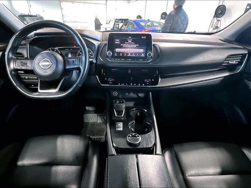 Used 2023 Nissan Rogue SV w/ SV Premium Package image 21