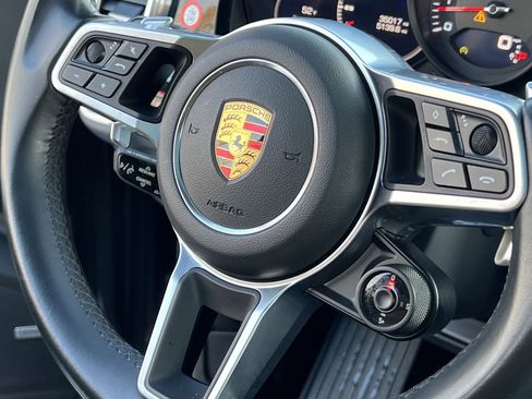 Certified 2021 Porsche Cayenne Coupe image 22