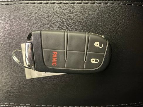 Used 2023 Jeep Compass Trailhawk AWD/4WD image 30