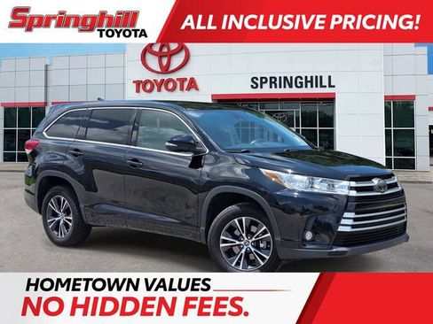 Used 2018 Toyota Highlander Plus FWD image 1