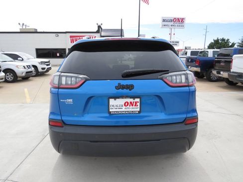 Used 2020 Jeep Cherokee Latitude Plus FWD image 4