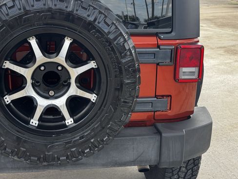 Used 2014 Jeep Wrangler Sport w/ Quick Order Package 24S AWD/4WD image 10